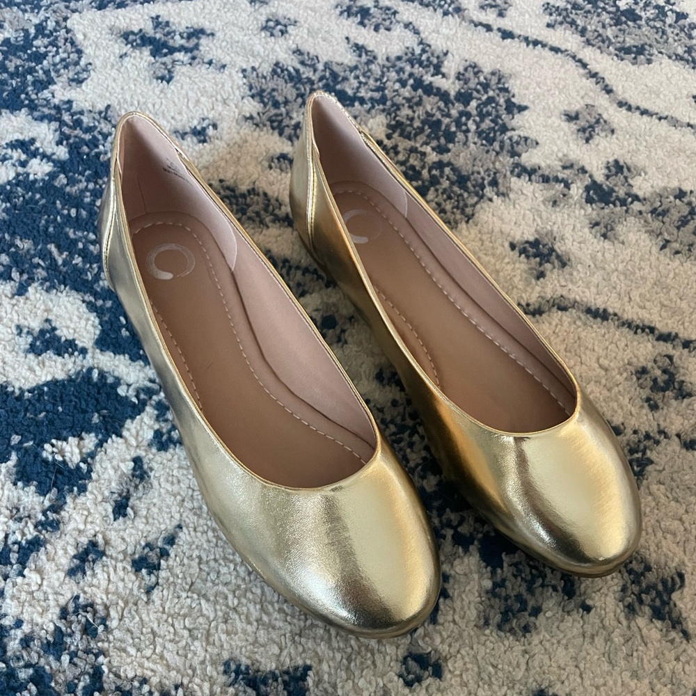 Gold Women's Flats sz 10